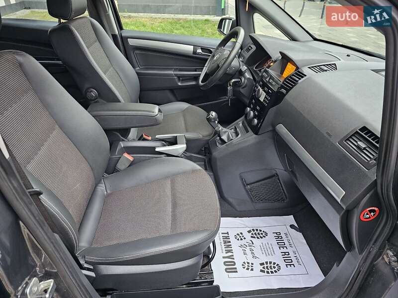 Минивэн Opel Zafira 2009 в Львове