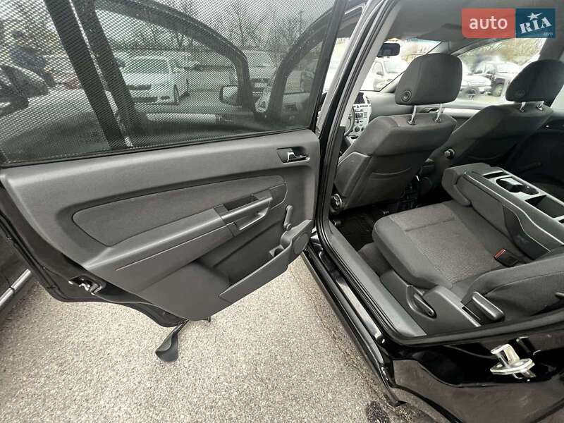 Минивэн Opel Zafira 2010 в Белой Церкви фото Минивэн Opel Zafira 2010 в Белой Церкви