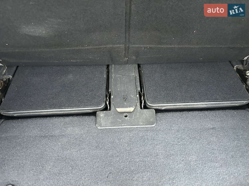 Минивэн Opel Zafira 2010 в Коростене