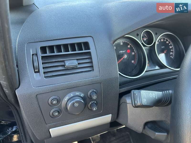 Минивэн Opel Zafira 2008 в Самборе