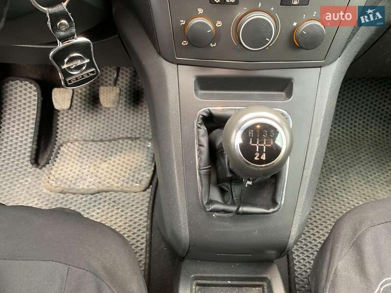 Минивэн Opel Zafira 2005 в Виннице фото 35 Минивэн Opel Zafira 2005 в Виннице