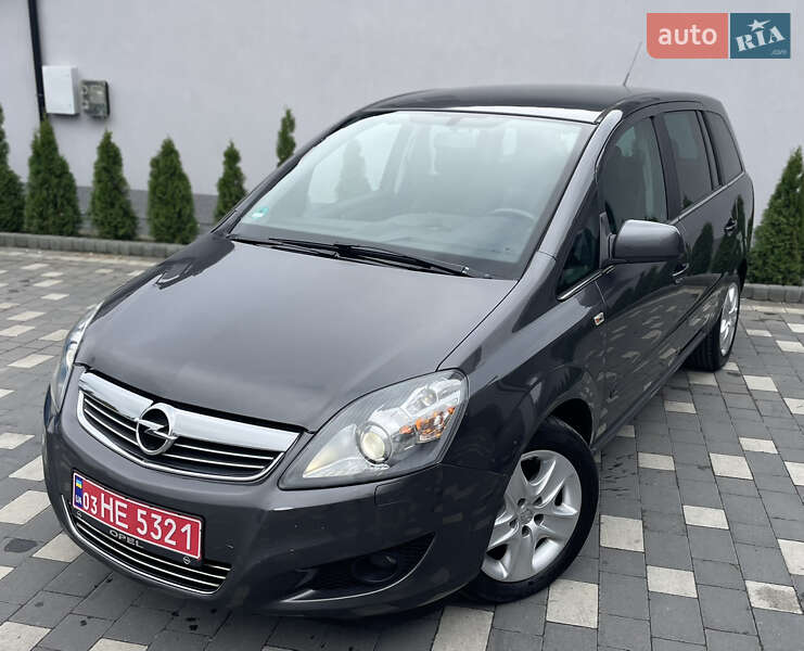 Мінівен Opel Zafira 2011 в Дрогобичі