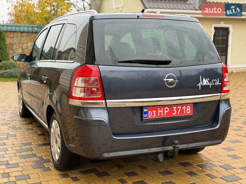 Минивэн Opel Zafira 2009 в Могилев-Подольске