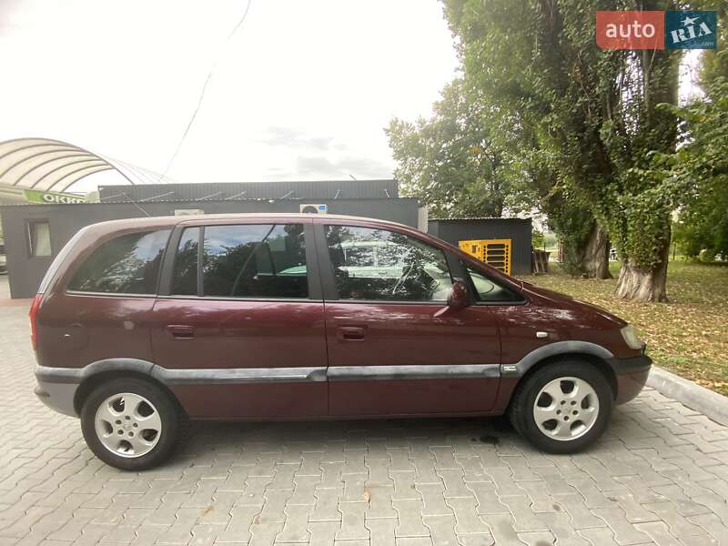 Минивэн Opel Zafira 2004 в Хмельнике