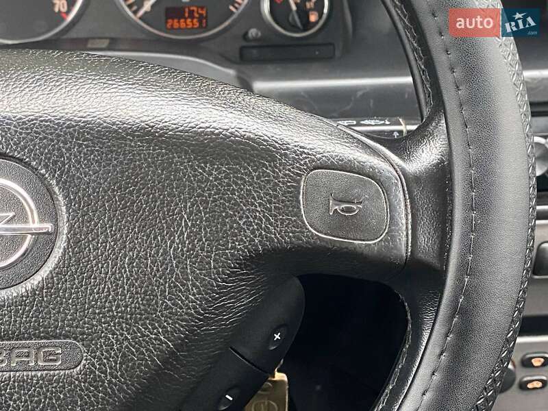 Мінівен Opel Zafira 2005 в Києві