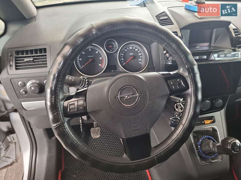 Мінівен Opel Zafira 2010 в Луцьку фото 17 Мінівен Opel Zafira 2010 в Луцьку