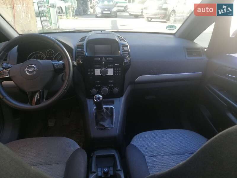 Мінівен Opel Zafira 2013 в Кропивницькому