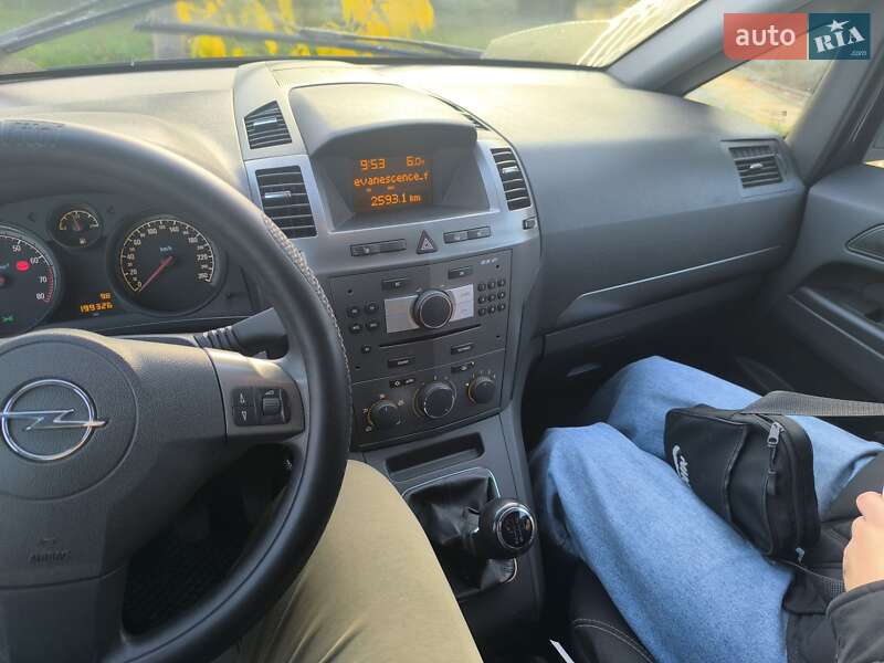 Минивэн Opel Zafira 2007 в Красилове фото 24 Минивэн Opel Zafira 2007 в Красилове