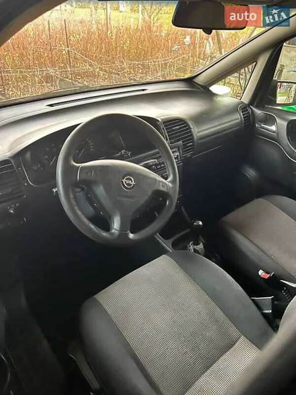 Минивэн Opel Zafira 2004 в Тячеве фото 3 Минивэн Opel Zafira 2004 в Тячеве
