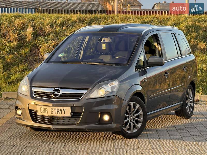 Мінівен Opel Zafira 2011 в Стрию