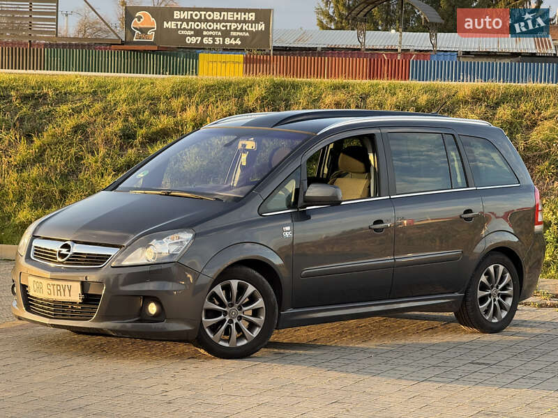 Мінівен Opel Zafira 2011 в Стрию