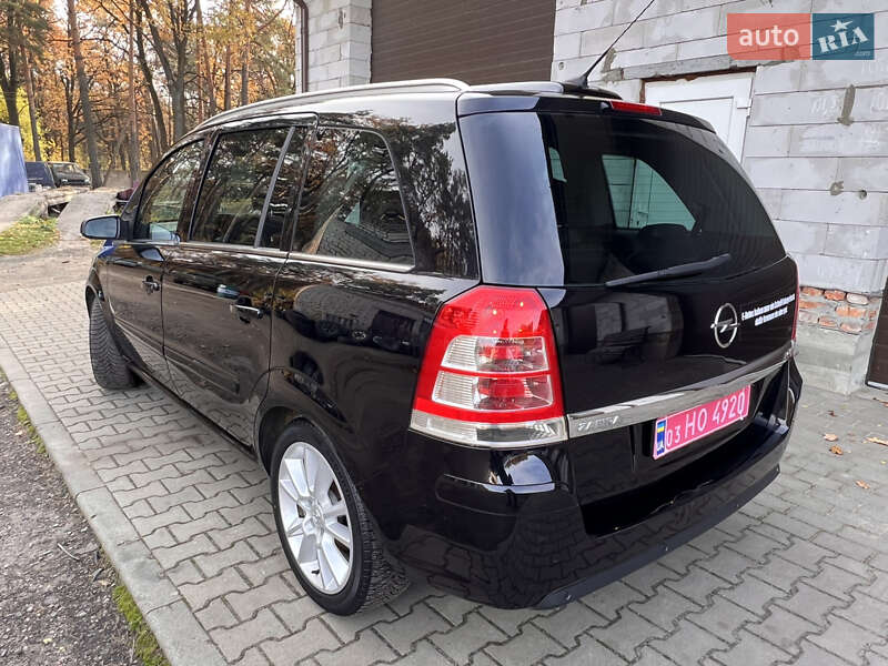 Мінівен Opel Zafira 2008 в Луцьку