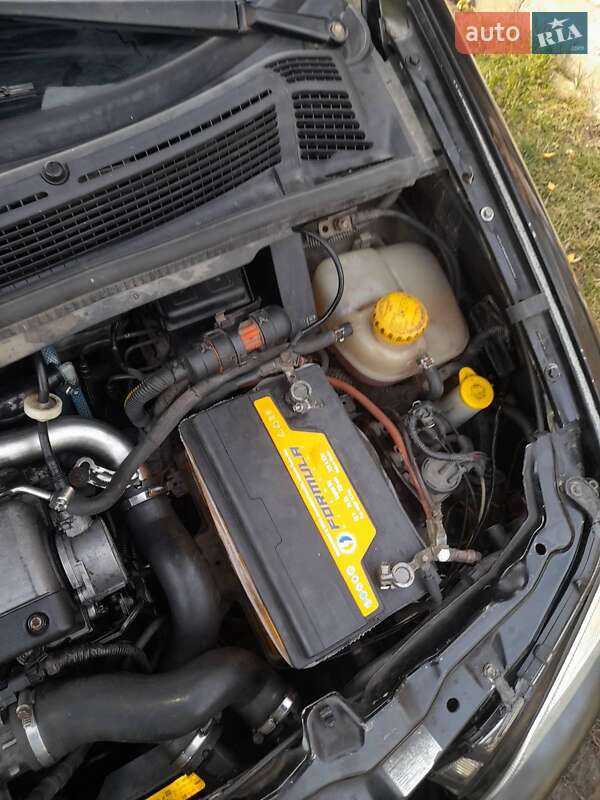 Мінівен Opel Zafira 2004 в Тернополі