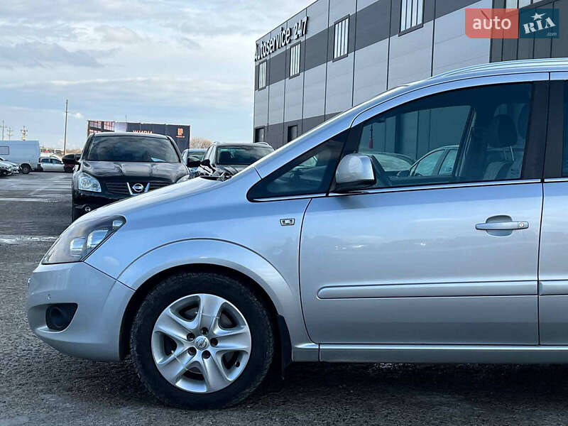 Минивэн Opel Zafira 2012 в Львове фото 4 Минивэн Opel Zafira 2012 в Львове