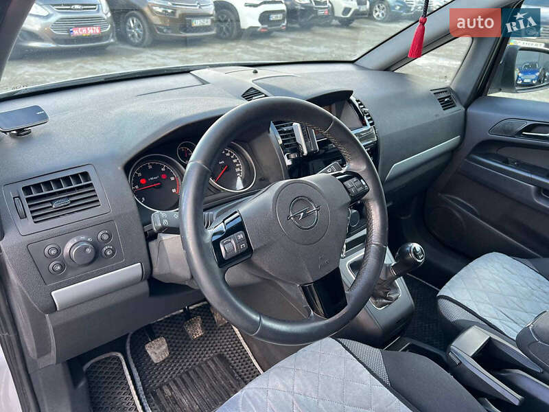 Минивэн Opel Zafira 2012 в Львове фото 17 Минивэн Opel Zafira 2012 в Львове