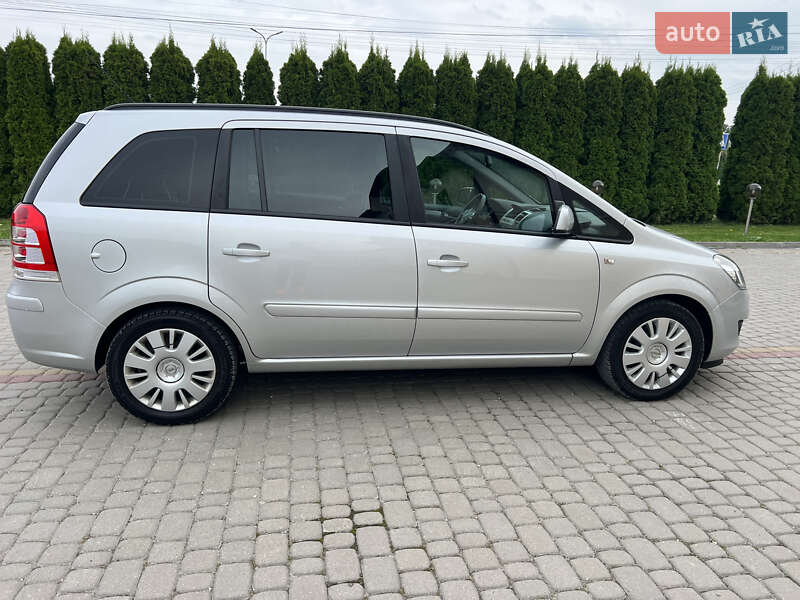 Минивэн Opel Zafira 2012 в Дунаевцах фото 11 Минивэн Opel Zafira 2012 в Дунаевцах