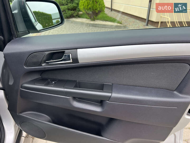 Минивэн Opel Zafira 2012 в Дунаевцах фото 22 Минивэн Opel Zafira 2012 в Дунаевцах