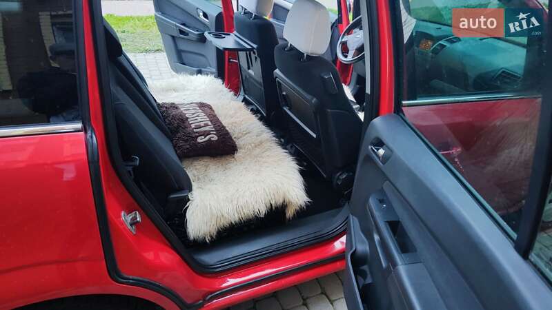 Мінівен Opel Zafira 2006 в Рівному