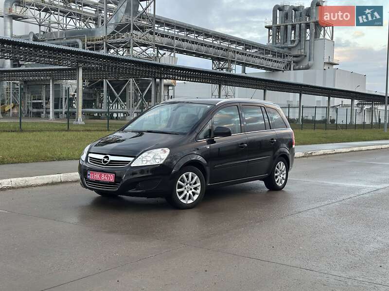 Минивэн Opel Zafira 2009 в Коростене