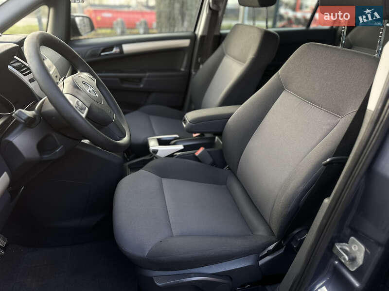Минивэн Opel Zafira 2008 в Виннице