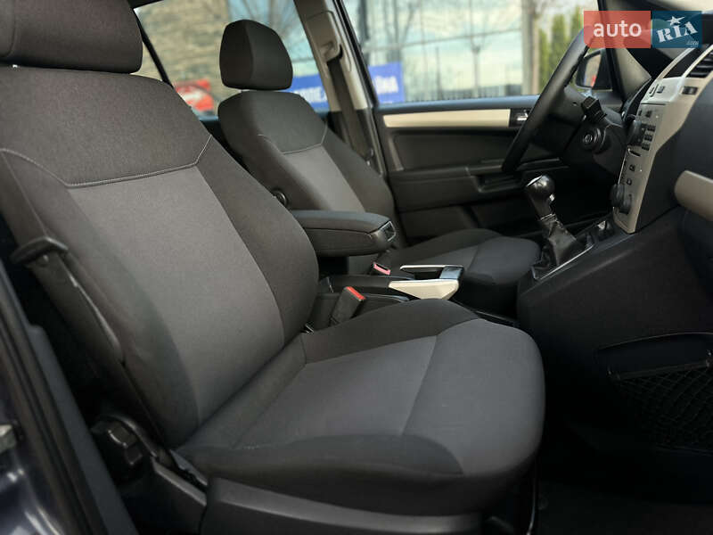 Минивэн Opel Zafira 2008 в Виннице