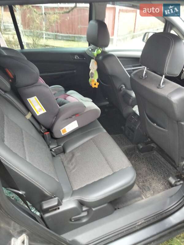 Мінівен Opel Zafira 2011 в Фастові