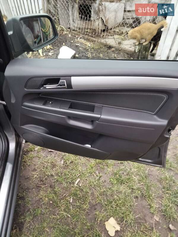 Мінівен Opel Zafira 2011 в Фастові