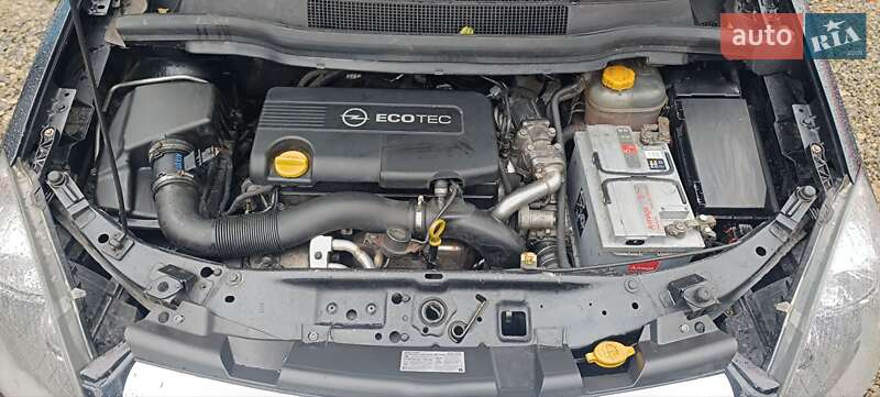 Минивэн Opel Zafira 2013 в Снятине