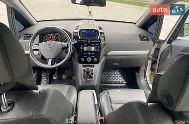 Минивэн Opel Zafira 2011 в Ивано-Франковске