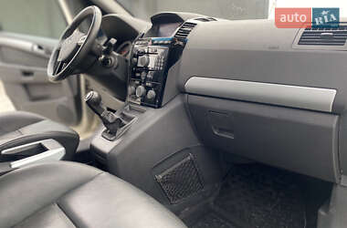 Минивэн Opel Zafira 2011 в Ивано-Франковске