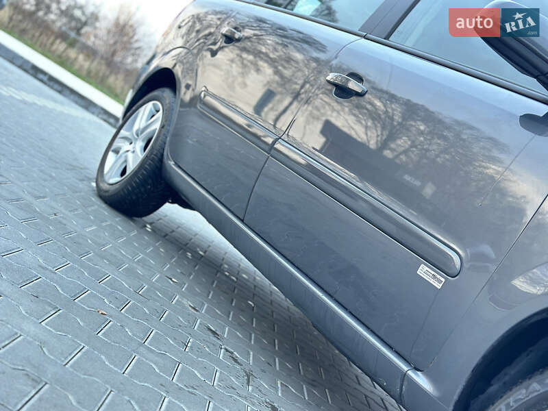 Минивэн Opel Zafira 2009 в Владимире