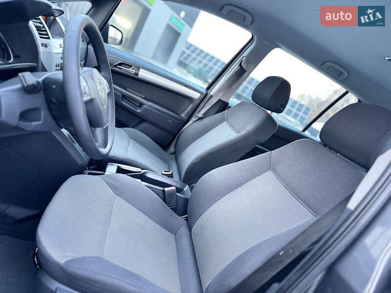 Минивэн Opel Zafira 2009 в Владимире