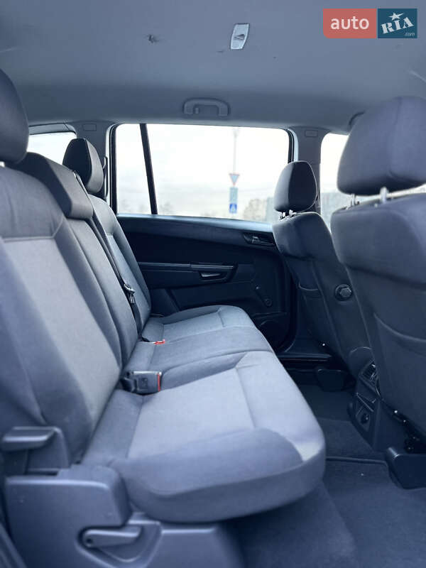 Минивэн Opel Zafira 2009 в Владимире