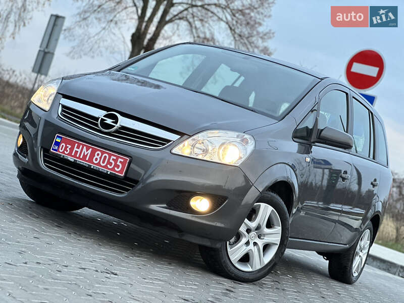 Минивэн Opel Zafira 2009 в Владимире