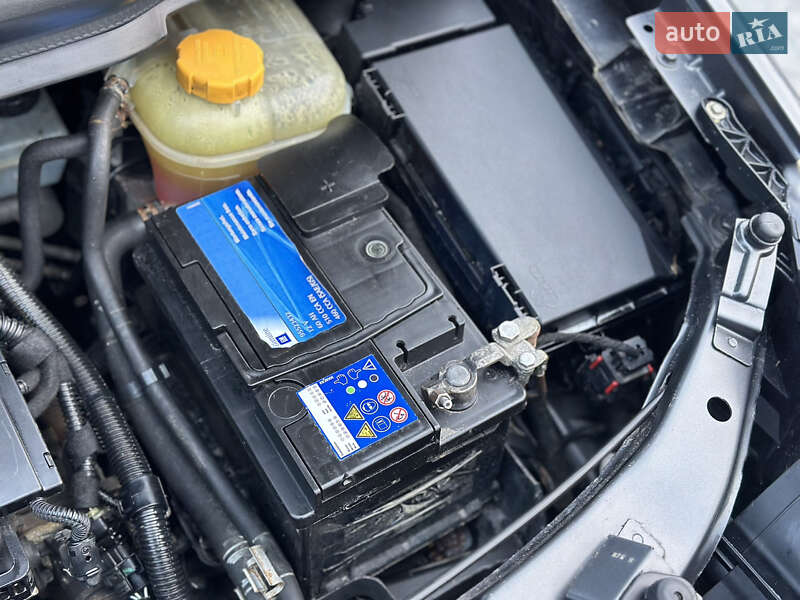 Минивэн Opel Zafira 2009 в Владимире