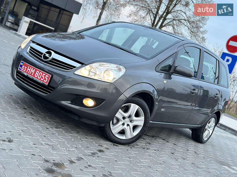 Минивэн Opel Zafira 2009 в Владимире