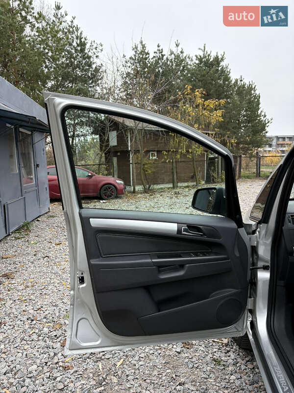 Мінівен Opel Zafira 2010 в Білій Церкві