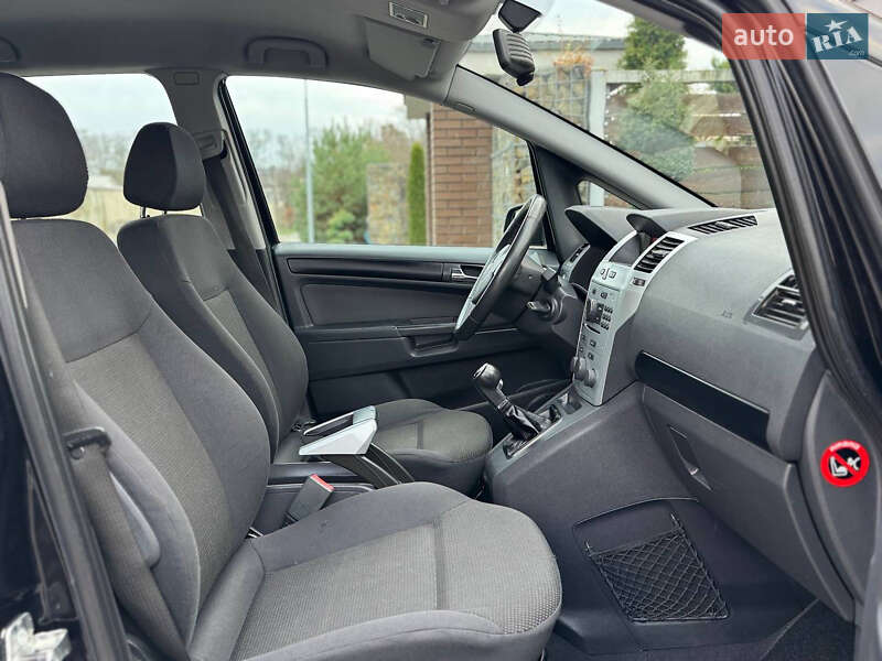 Мінівен Opel Zafira 2009 в Стрию