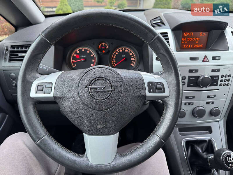 Мінівен Opel Zafira 2009 в Стрию