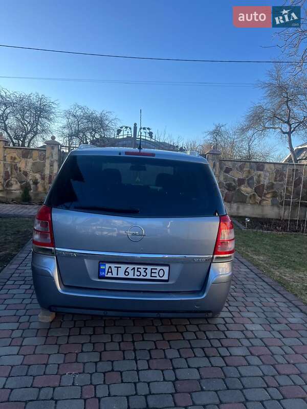 Минивэн Opel Zafira 2008 в Ивано-Франковске фото 3 Минивэн Opel Zafira 2008 в Ивано-Франковске