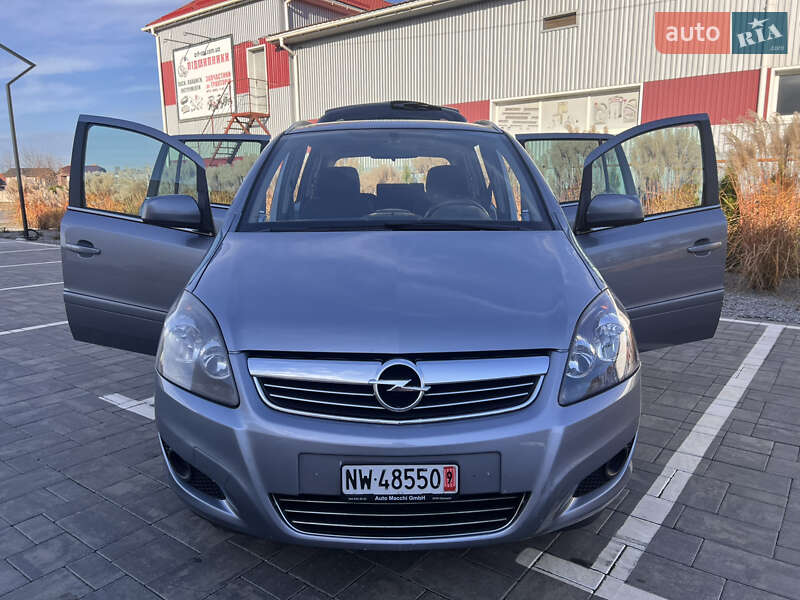 Минивэн Opel Zafira 2010 в Луцке фото 7 Минивэн Opel Zafira 2010 в Луцке