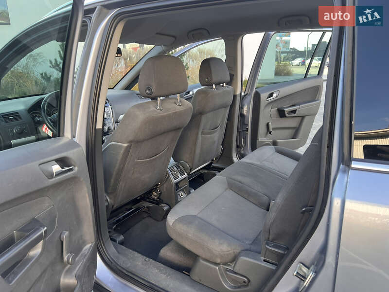 Минивэн Opel Zafira 2010 в Луцке фото 12 Минивэн Opel Zafira 2010 в Луцке