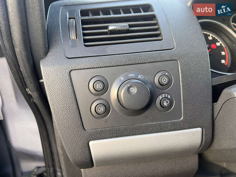 Минивэн Opel Zafira 2010 в Луцке фото 20 Минивэн Opel Zafira 2010 в Луцке