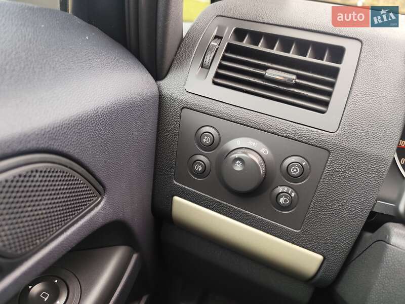 Минивэн Opel Zafira 2008 в Киеве