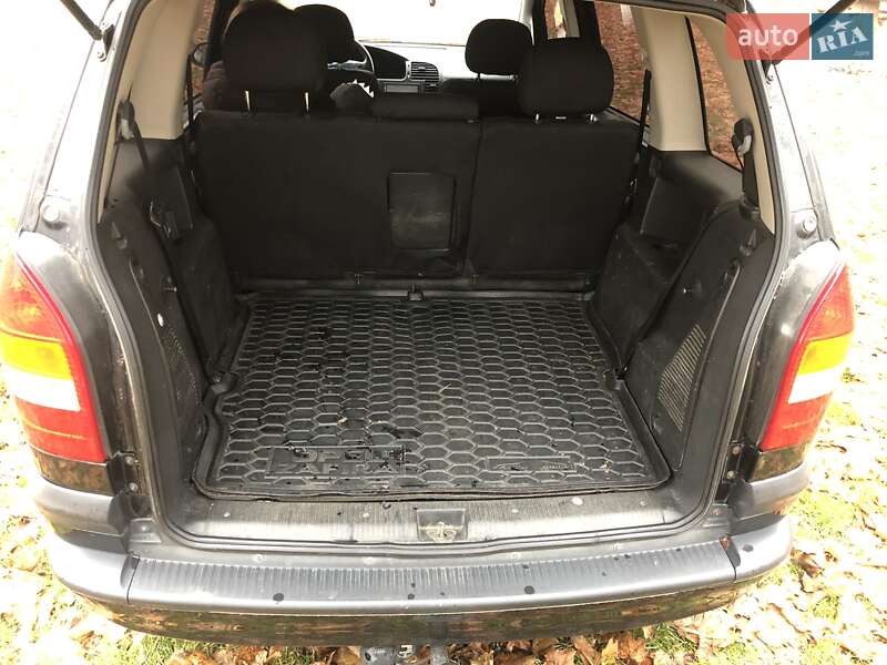 Минивэн Opel Zafira 2001 в Виннице