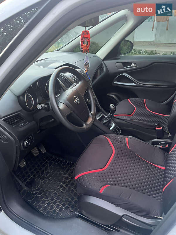 Минивэн Opel Zafira 2011 в Виноградове фото 4 Минивэн Opel Zafira 2011 в Виноградове