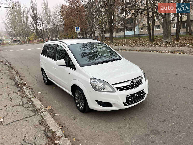 Opel Zafira 2012 Opel Zafira 2012
