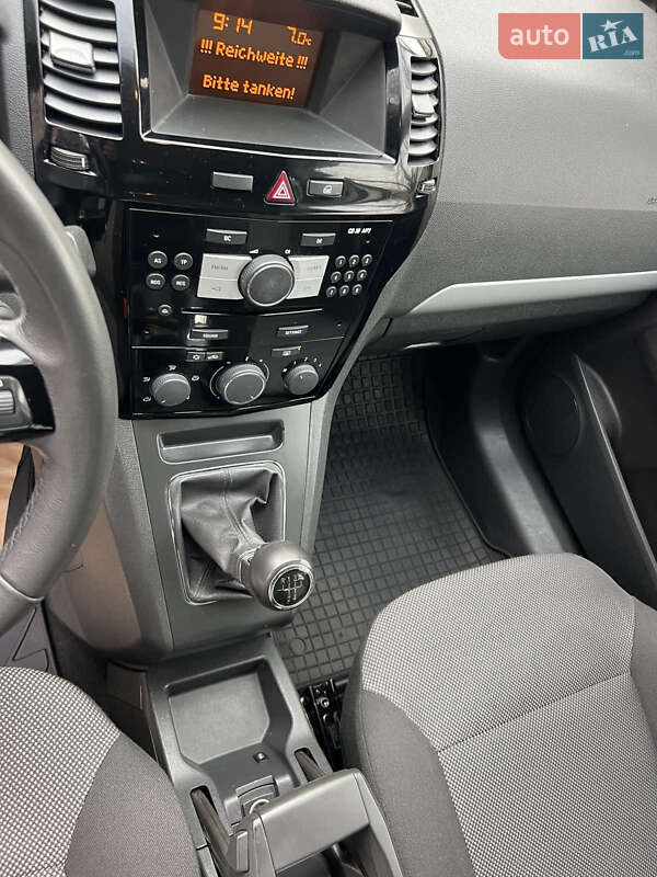 Минивэн Opel Zafira 2012 в Запорожье