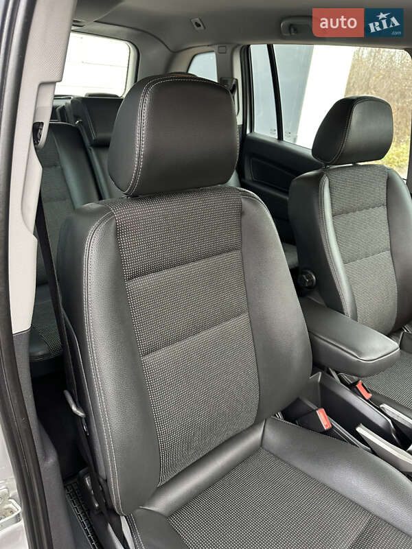 Минивэн Opel Zafira 2007 в Хороле