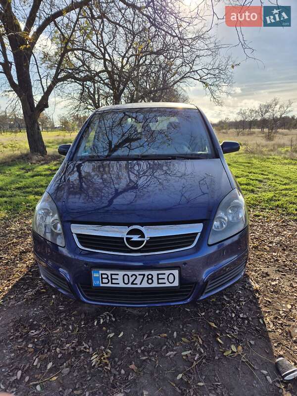 Минивэн Opel Zafira 2005 в Николаеве фото Минивэн Opel Zafira 2005 в Николаеве